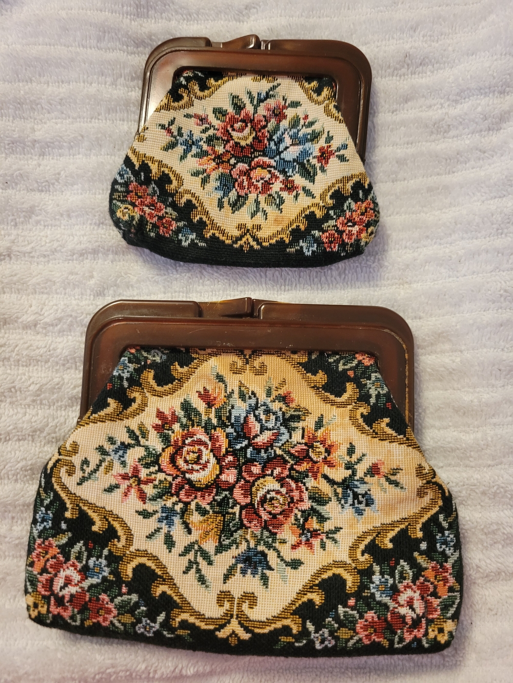 Vintage Floral Tapestry Coin Pouch Set - Cream, Green, Pink